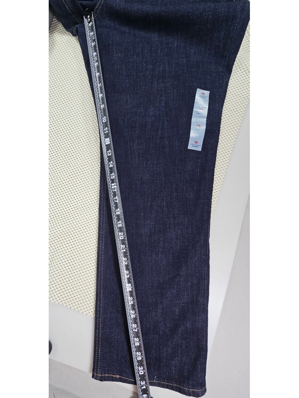 Old Navy Women’s Size 18 Extra High Rise Straight Jeans Secret Smooth Pocket NWT - Picture 4 of 9